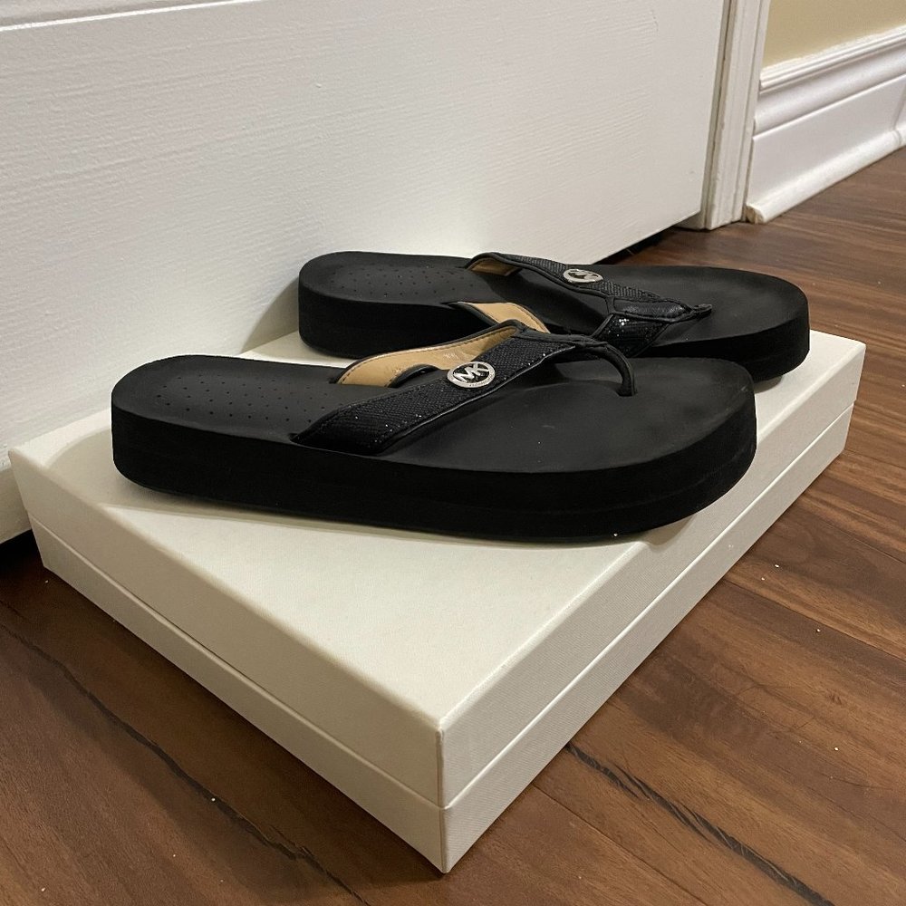 Michael Kors Black Platform Glitter Flip Flops - Picture 5 of 11